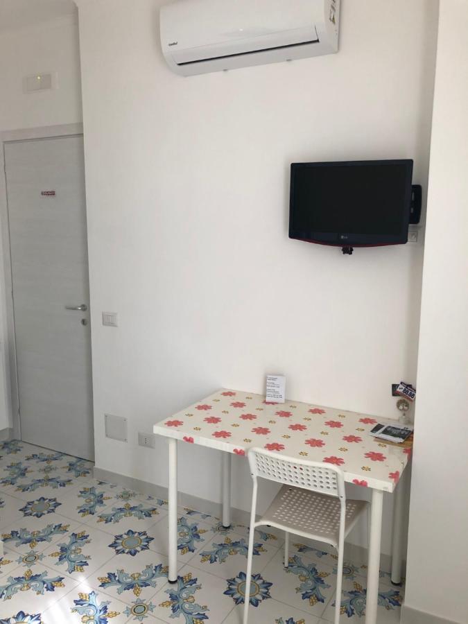 נאפולי Albergo Oasi מראה חיצוני תמונה
