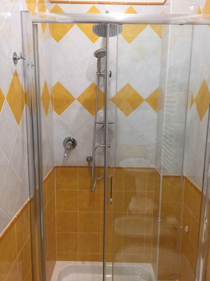 נאפולי Albergo Oasi מראה חיצוני תמונה