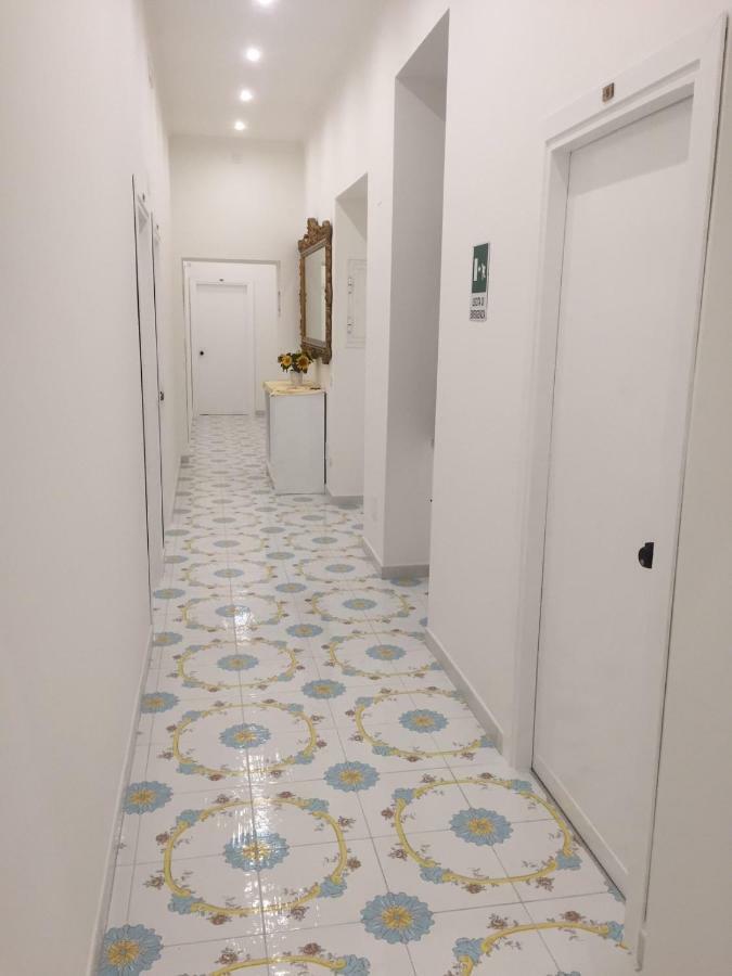 נאפולי Albergo Oasi מראה חיצוני תמונה