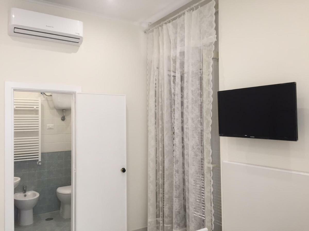 נאפולי Albergo Oasi מראה חיצוני תמונה