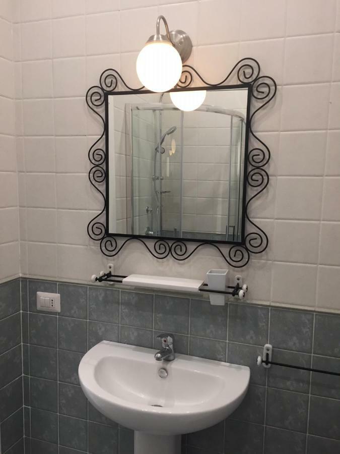 נאפולי Albergo Oasi מראה חיצוני תמונה